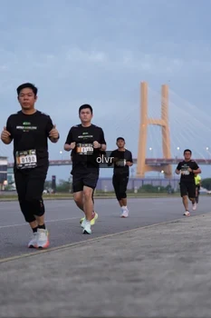 Runner Photo 2033825