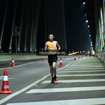 Runner Photo 2033845