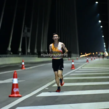 Runner Photo 2033890