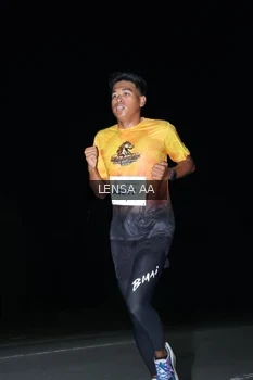 Runner Photo 2033990