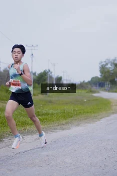 Runner Photo 2034021