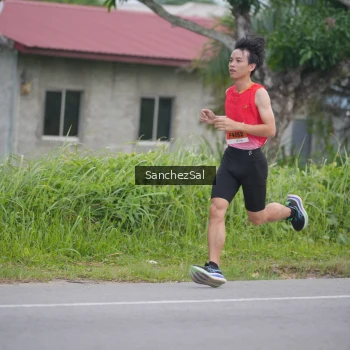 Runner Photo 2034050