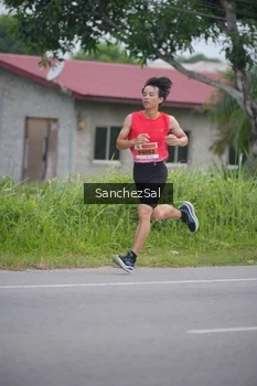 Runner Photo 2034090