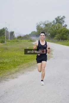 Runner Photo 2034217