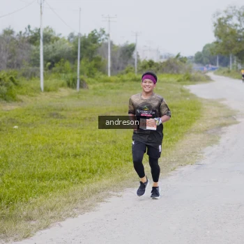 Runner Photo 2034260