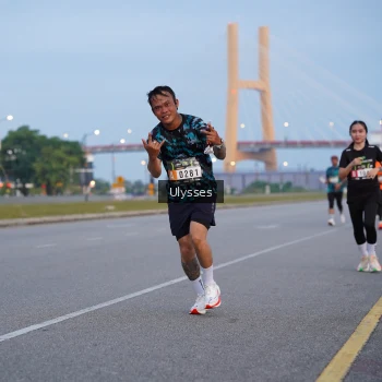 Runner Photo 2034423