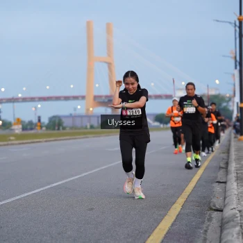 Runner Photo 2034459