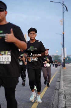 Runner Photo 2034873