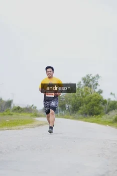 Runner Photo 2034883