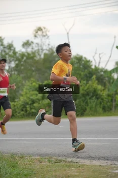 Runner Photo 2034985