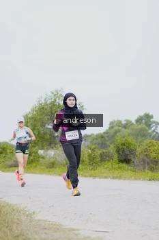 Runner Photo 2035003