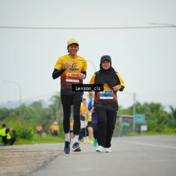 Runner Photo 2035035
