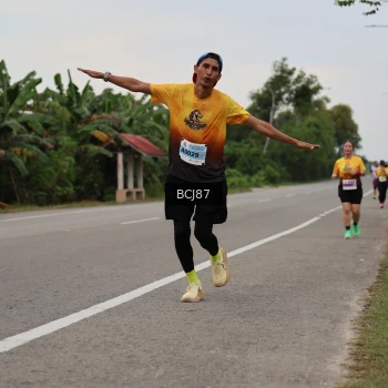 Runner Photo 2035121