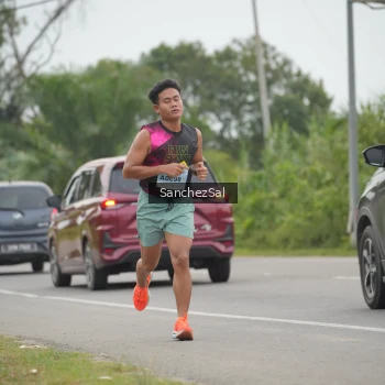 Runner Photo 2035221