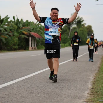 Runner Photo 2035264