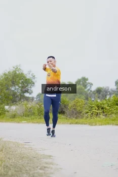 Runner Photo 2035332