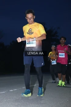 Runner Photo 2035342