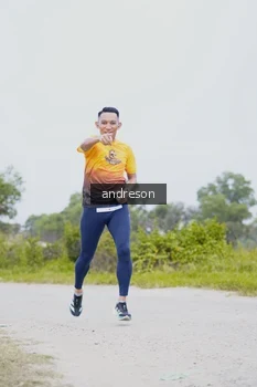 Runner Photo 2035396