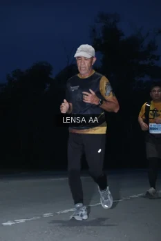Runner Photo 2035570