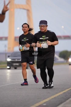 Runner Photo 2035659