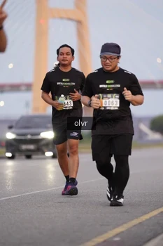 Runner Photo 2035665