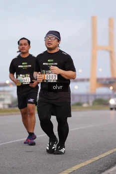 Runner Photo 2035679