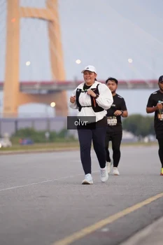 Runner Photo 2035682