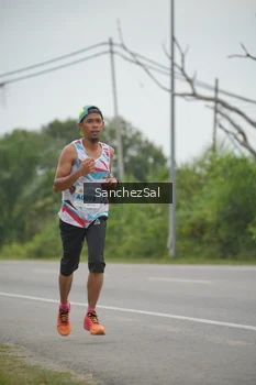 Runner Photo 2035815