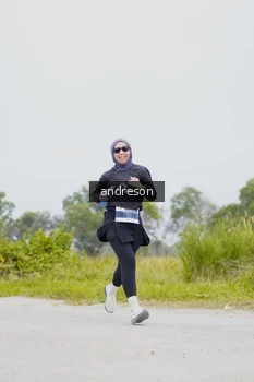 Runner Photo 2035833
