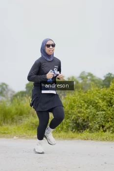 Runner Photo 2035920