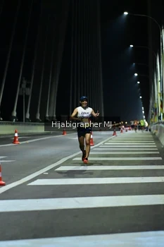 Runner Photo 2035948