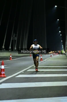 Runner Photo 2036005