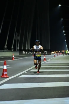 Runner Photo 2036019