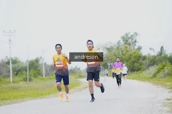 Runner Photo 2036066