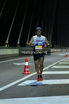 Runner Photo 2036125