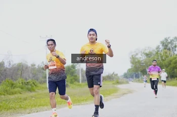Runner Photo 2036127