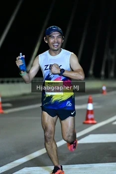 Runner Photo 2036188