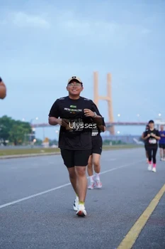 Runner Photo 2036196
