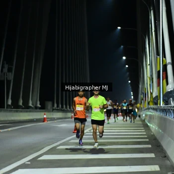 Runner Photo 2036197