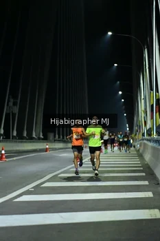 Runner Photo 2036207