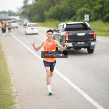 Runner Photo 2036236