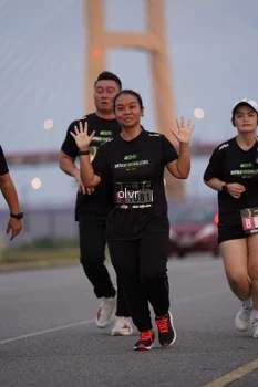 Runner Photo 2036249
