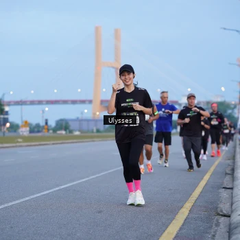 Runner Photo 2036258