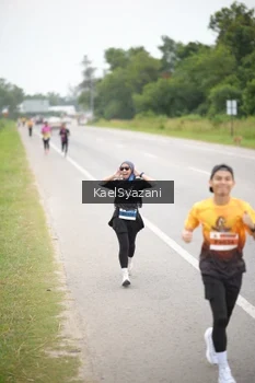 Runner Photo 2036324