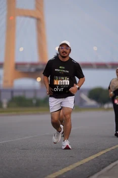 Runner Photo 2036330