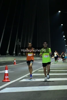 Runner Photo 2036337