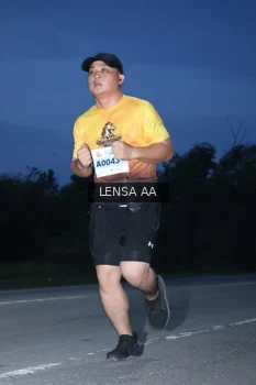 Runner Photo 2036342