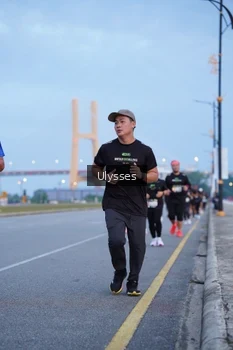 Runner Photo 2036383