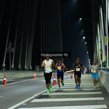 Runner Photo 2036417