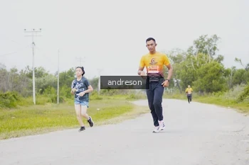 Runner Photo 2036531
